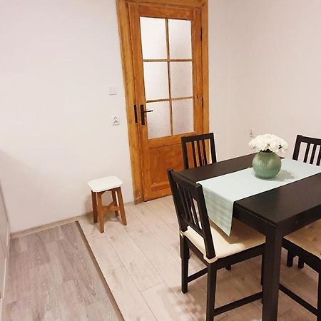 Separated Kitchen, Fast Internet Aleja 3 Maja 2M80 Varşova Dış mekan fotoğraf