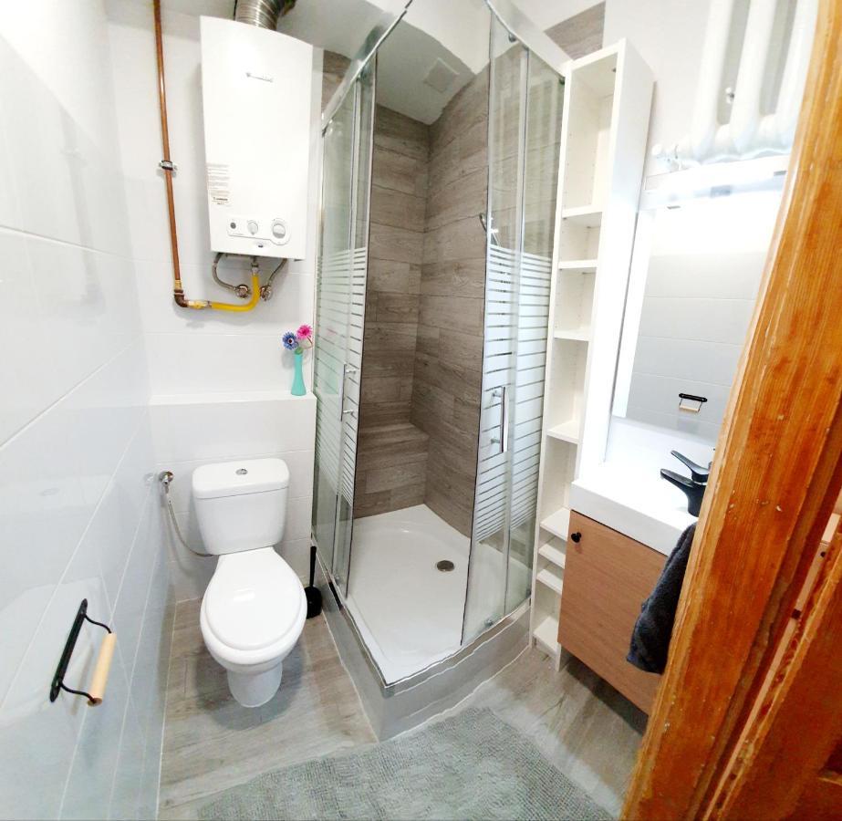 Separated Kitchen, Fast Internet Aleja 3 Maja 2M80 Varşova Dış mekan fotoğraf